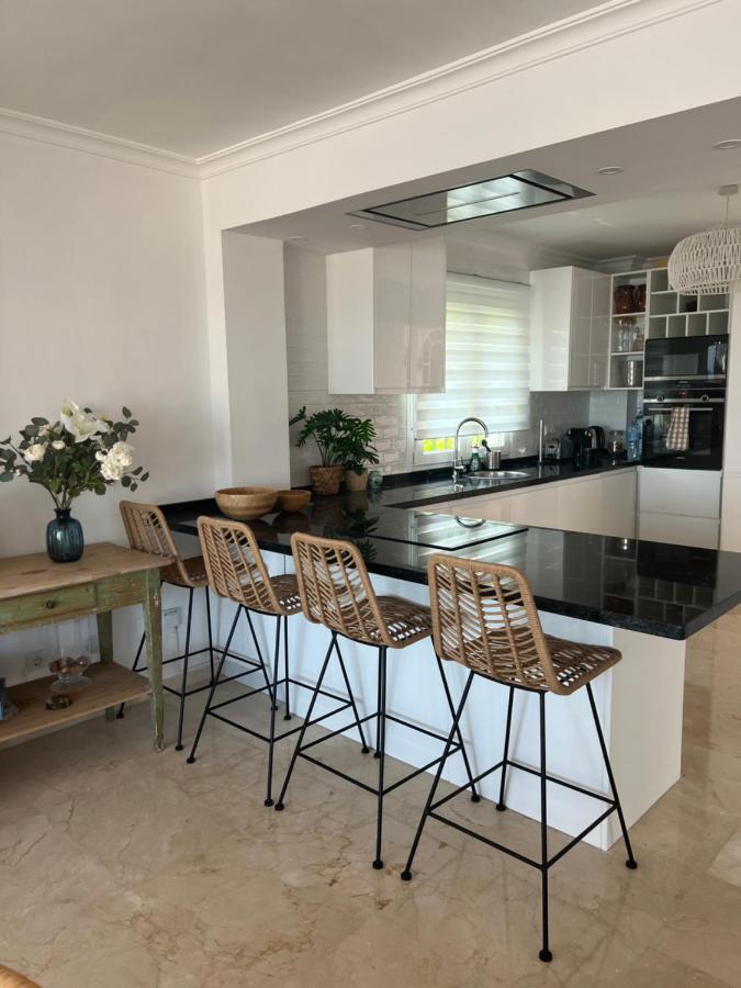 Playa Cristo Amazing Beach Terrace Appartment Estepona Exterior foto