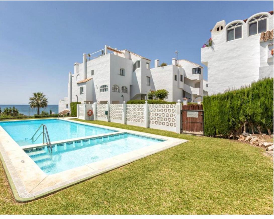 Playa Cristo Amazing Beach Terrace Appartment Estepona Exterior foto